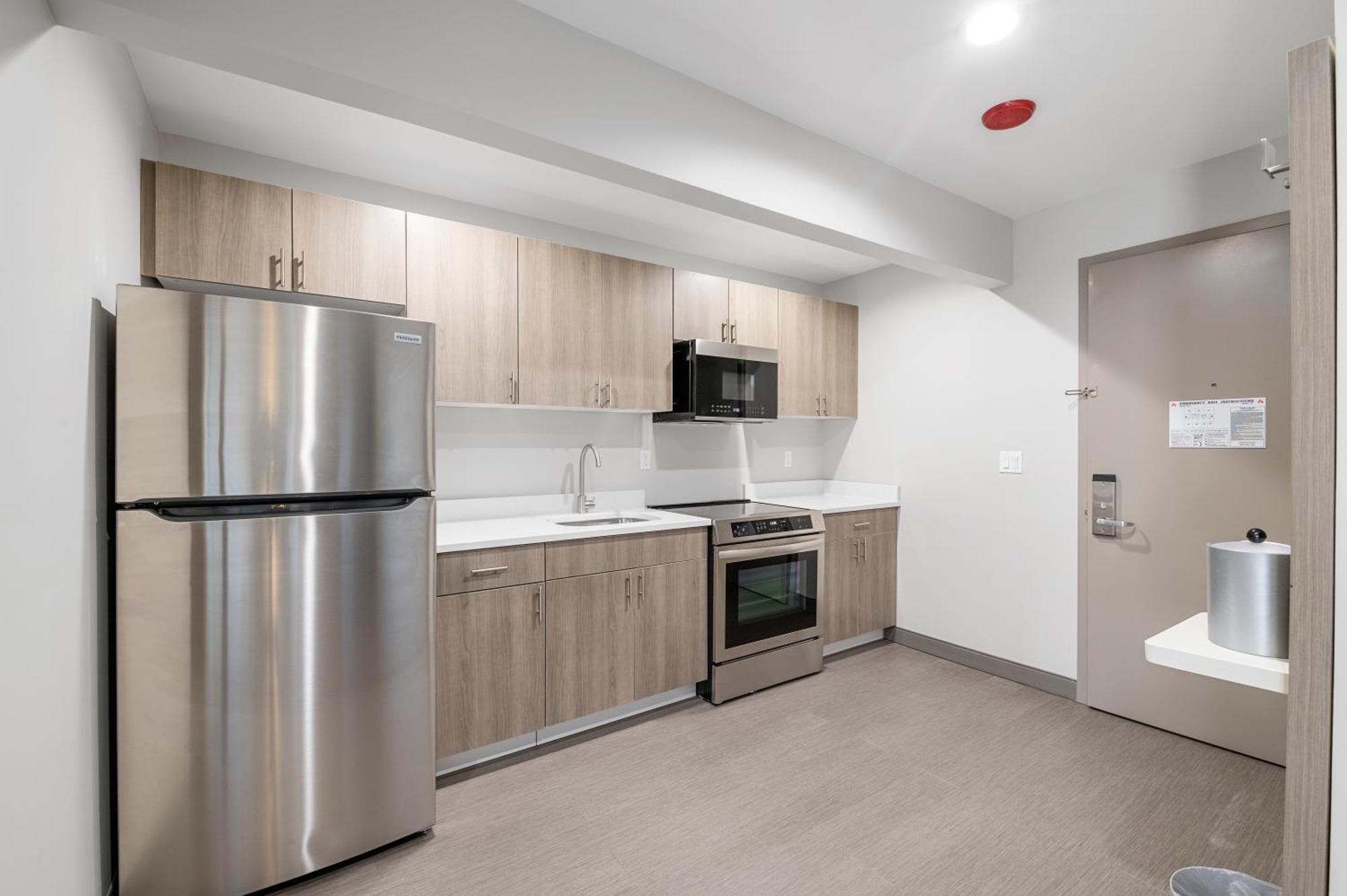 Holiday Inn Express & Suites Bronx - Nyc By Ihg New York Exterior photo